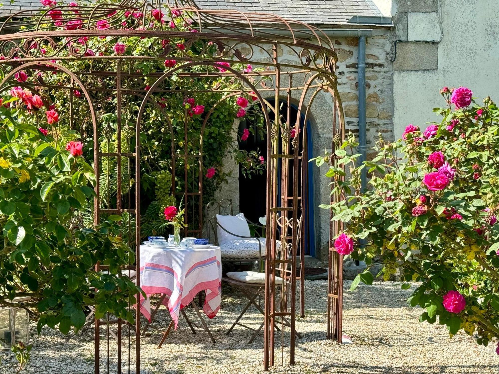 Bed and Breakfast Chez Nosch Plouegat-Guerand Zewnętrze zdjęcie